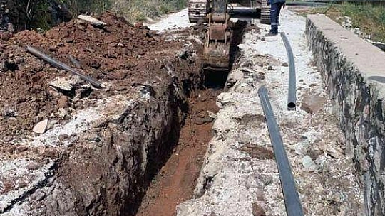 Marmaris'te Kırsal Mahallelerinin içme suyu hatları yenileniyor