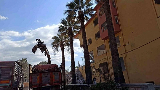 Milas Hükümet Konağı'na ilk kepçe vuruldu