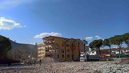 Milas Hükümet Konağı'na ilk kepçe vuruldu