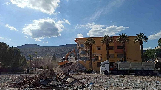 Milas Hükümet Konağı'na ilk kepçe vuruldu