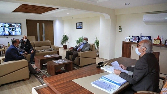 Milaslı pamuk çiftçisine makineli hasat garantisi