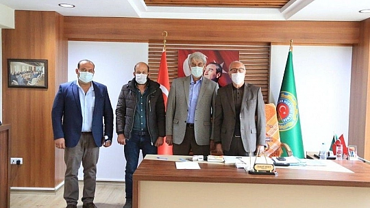 Milaslı pamuk çiftçisine makineli hasat garantisi