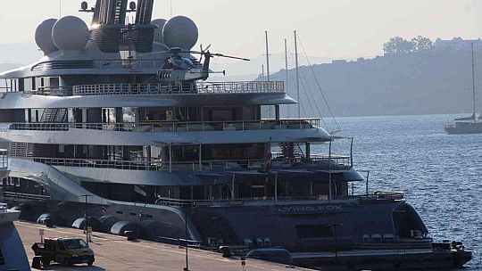 Milyon dolarlık yatlar ardı ardına yanaştı, bakan bir daha baktı