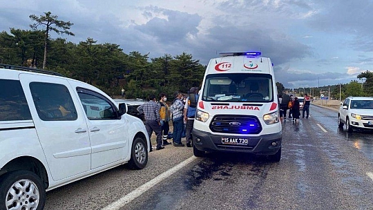 Muğla'da işçileri taşıyan minibüs devrildi: 1 ölü, 12 yaralı