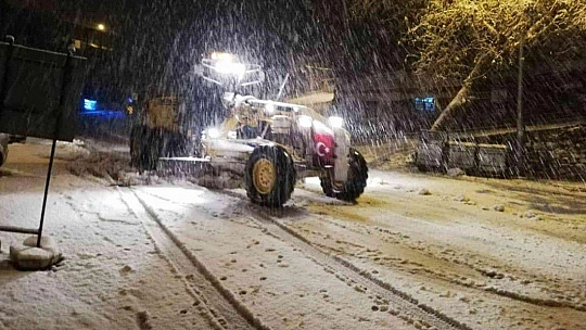 Muğla'da kar mesaisi