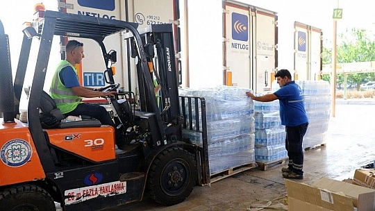 Muğla'dan Kastamonu'ya 6 TIR, 2 kamyon yardım
