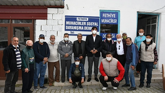 Karaca'yı çiçeklerle karşıladılar