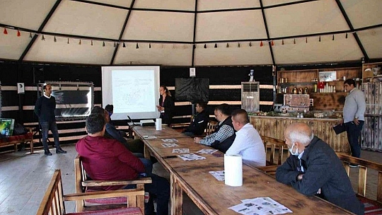 Muhtarlara ''Akıllı Atık Toplama Sistemi'' sunumu yapıldı