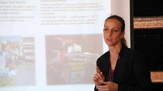 Muhtarlara ''Akıllı Atık Toplama Sistemi'' sunumu yapıldı