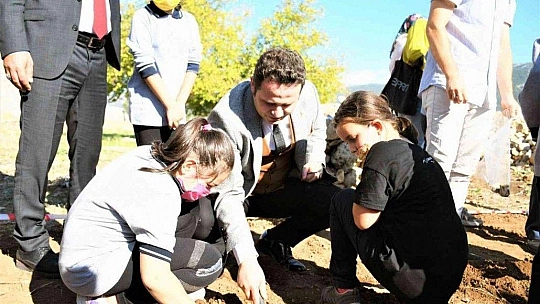 Öğrenciler arkeolojik kazı yaptı