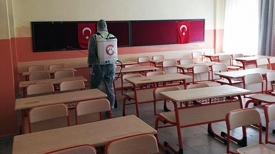 Okullarda dezenfekte çalışmaları devam ediyor