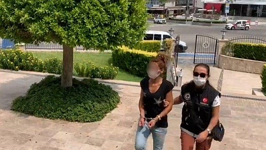 Polis, turist görünümlü zehir tacirini otogarda karşıladı