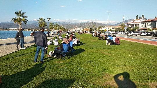 Güzel hava ördeklere yaradı