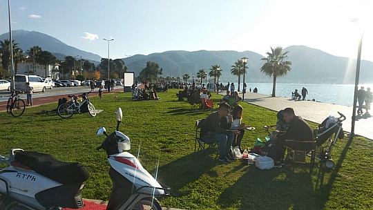 Güzel hava ördeklere yaradı