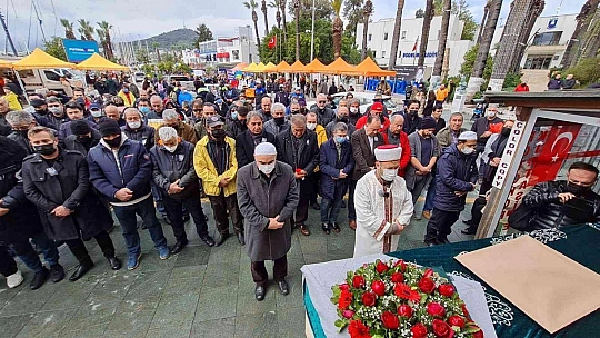 Sanatçı dostları Akrep Nalan'ı yalnız bıraktı