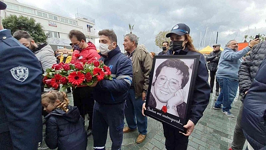 Sanatçı dostları Akrep Nalan'ı yalnız bıraktı