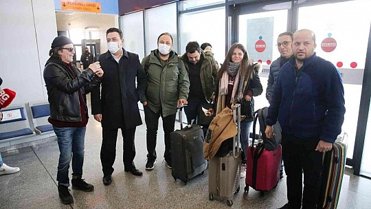 Savaşın ortasında kalan turizmciler 84 saatlik yolculuğun ardından Bodrum'a ulaştı: İlk işleri baklava yemek oldu