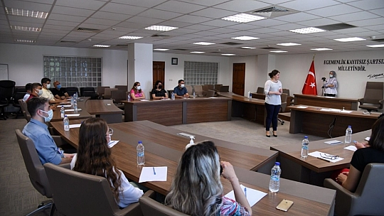 Belediye personellerine iletişim eğitimi verildi