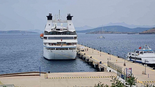 Sezonun dördüncü gemisi Bodrum'a geldi