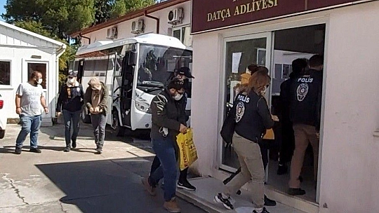 Siber dolandırıcılık operasyonunda 6 şüpheli tutuklandı