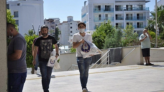 Tefeci ve kumar çetesi şüphelileri adliyeye çıkarıldı