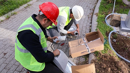 Belediyeden Aydınlatma Çalışmaları