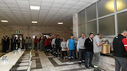 Vali Orhan Tavlı, Emekçilerle Bir Araya Geldi