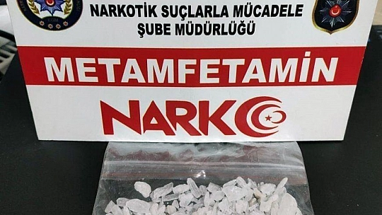 Uyuşturucu tacirlerine gece baskını