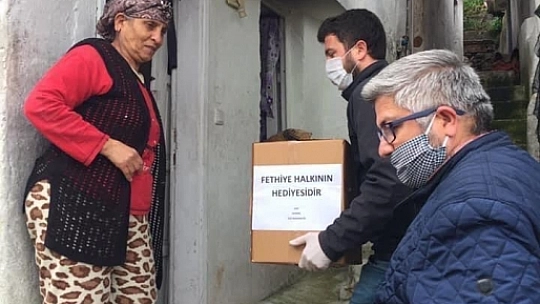 Hayırseverler Aldı, CHP Dağıttı