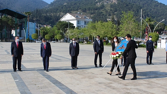 Fethiye'de sosyal mesafeli 23 Nisan töreni
