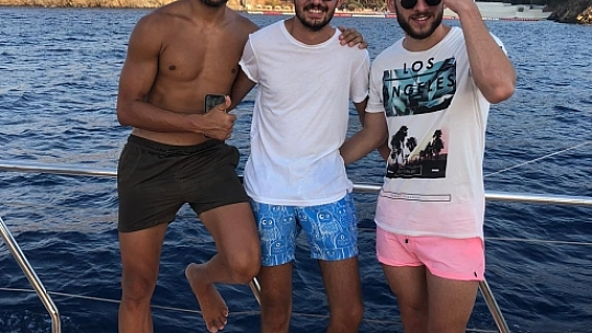 Fethiyesporlu futbolcular tekne turu yaptı