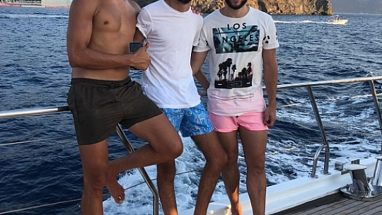 Fethiyesporlu futbolcular tekne turu yaptı