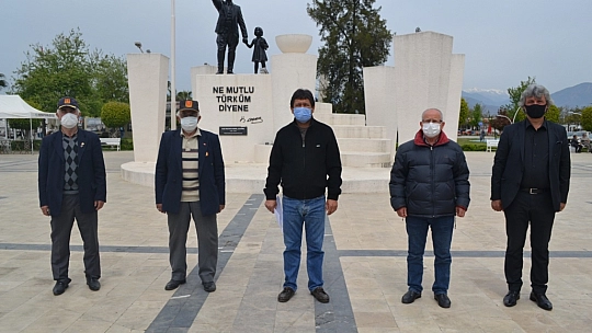 Fethiye'deki STK'lardan 104 emekli amiralin imzaladığı metne sert tepki
