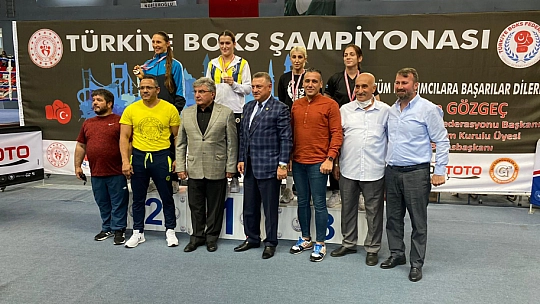 Şampiyonadan madalya ile döndü