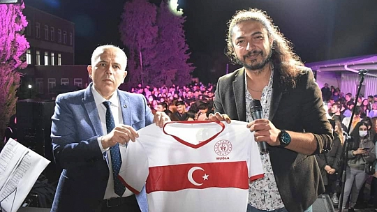 Genç Ofis gençlerle daha da büyüyor