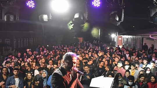 Genç Ofis gençlerle daha da büyüyor