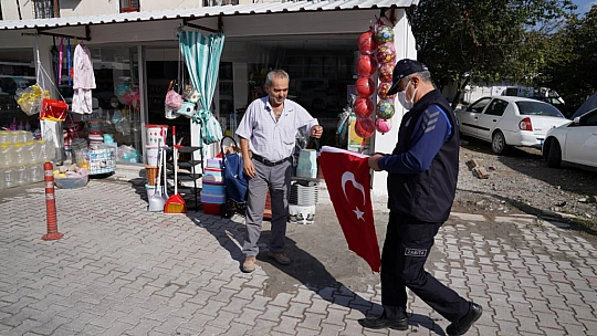 Seydikemer Kırmızı Beyaza Büründü