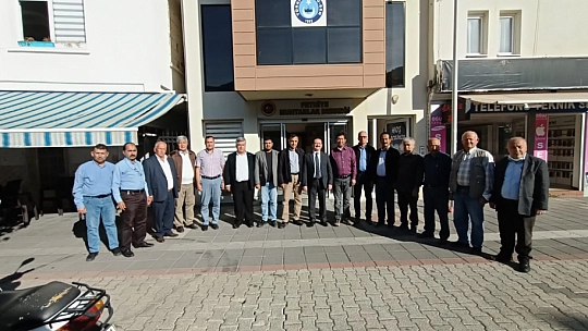 Başkan Öztürk'ten muhtarlar derneğine ziyaret