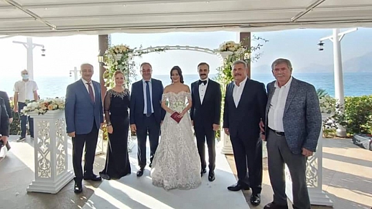 Siyaset ve iş dünyası bu düğünde buluştu