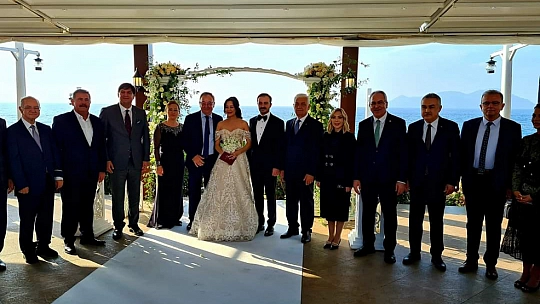 Siyaset ve iş dünyası bu düğünde buluştu