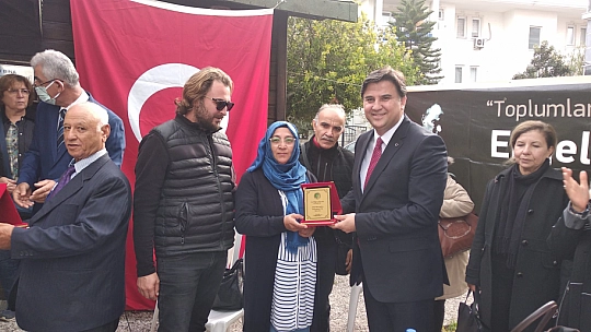 Engelli Çocukları Sevindirdiler