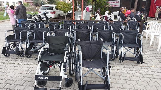 Engelli Çocukları Sevindirdiler