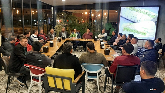 Demirtaş, 'Esnafımızla Alay Ediliyor'