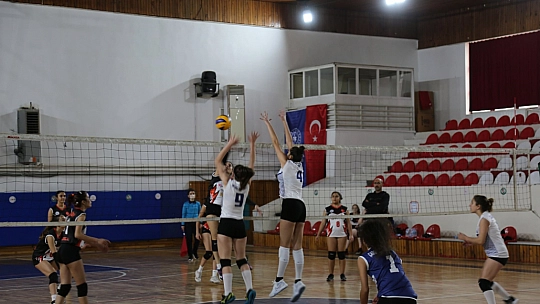 Okul Sporları Tüm Hızıyla Devam Ediyor