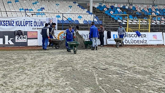 Fethiyespor 2. Yarı için çim yeniliyor