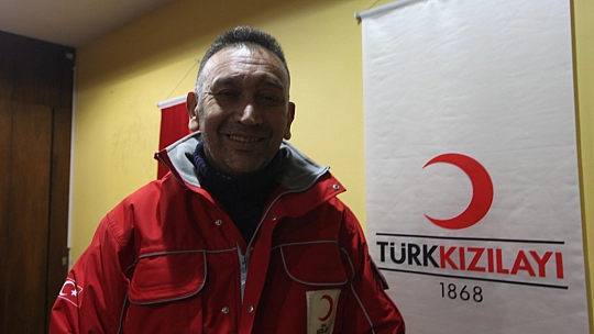 Kızılay Karlı Yolları Aşarak İhtiyaç Sahiplerine Ulaşıyor