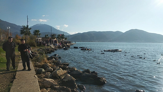 Güzel hava ördeklere yaradı