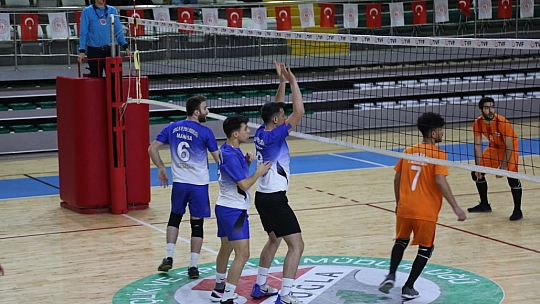 GSB Yurtları Voleybol Grup Şampiyonası Muğla'da başladı
