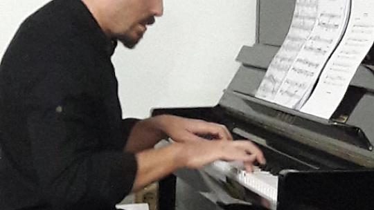 BARIŞ KOSKU İLE MÜZİK DİNLETİSİ