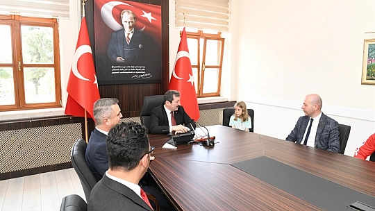 Vali Orhan Tavlı, Şampiyon Sporcular ve Gönüllü Gençlerle Bir Araya Geldi